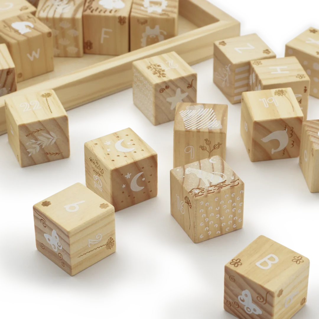 Wooden blocks with motifs